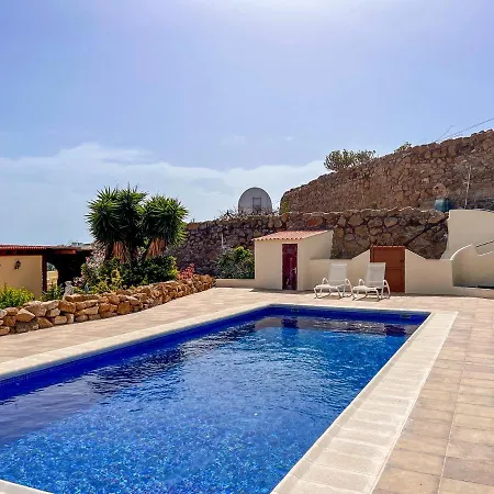 Exquisite Rural House With Garden, Pool And Views. 펜션 *