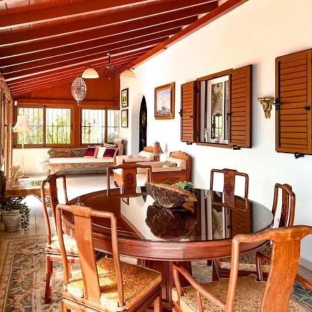 Exquisite Rural House With Garden, Pool And Views. 펜션 Arico Viejo
