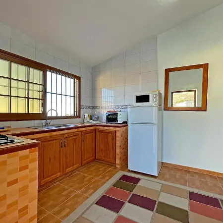 Exquisite Rural House With Garden, Pool And Views. Arico Viejo