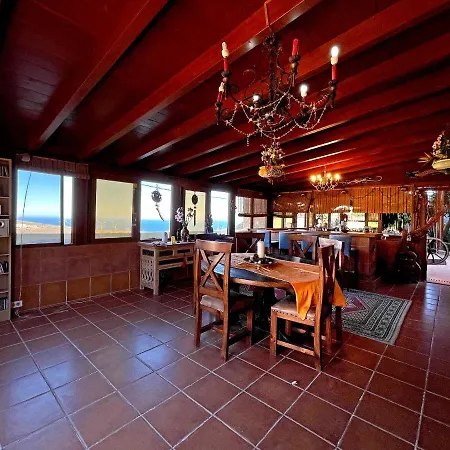 Σπίτι διακοπών Exquisite Rural House With Garden, Pool And Views. Arico Viejo