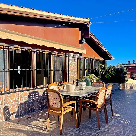 Exquisite Rural House With Garden, Pool And Views.